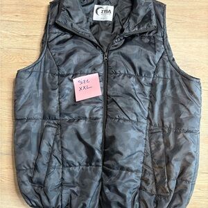 ZYIA Active Black Camo Puffer Vest XXL.